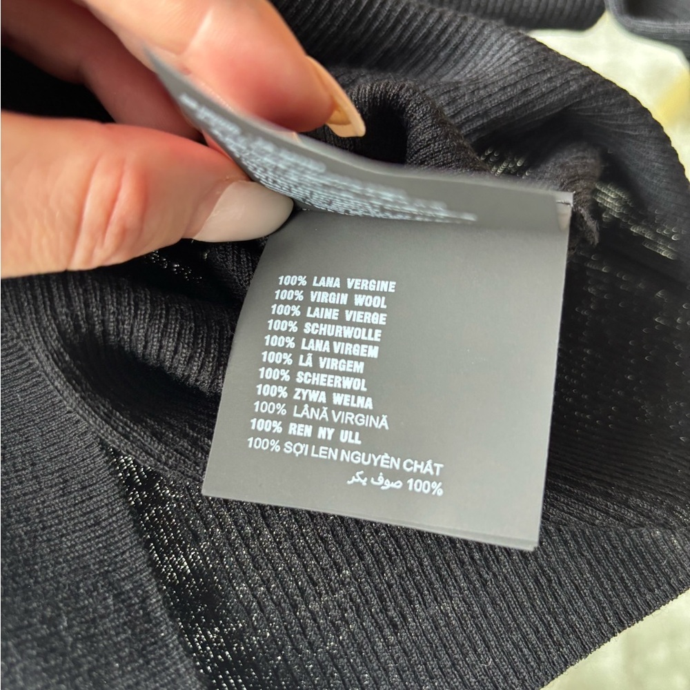 Prada women’s black wool longsleeve turtleneck size 36 small - Picture 9 of 10